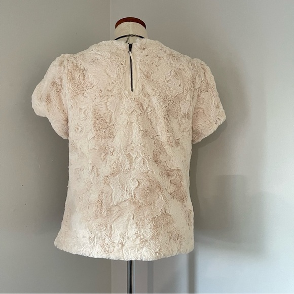 Anthropologie Faux Fur short sleeve top NWOT size Medium - Picture 4 of 7